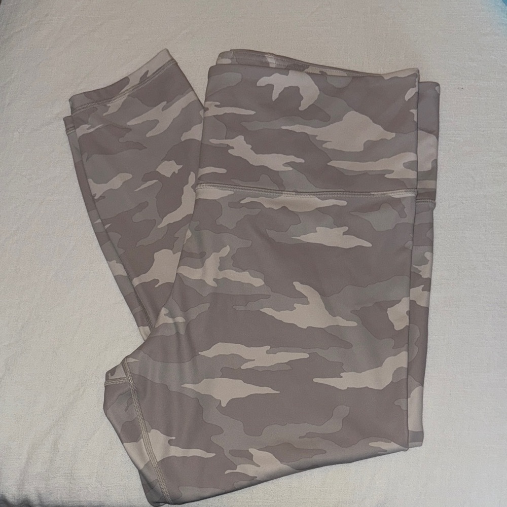 Athleta Elation Gray Camouflage Leggings
